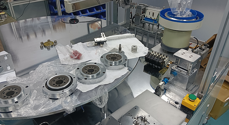 鉚釘鉚接自動(dòng)化設(shè)備的工作原理及主要機(jī)構(gòu)